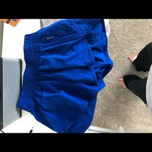 Lululemon Tracker V Short 4” Size 8